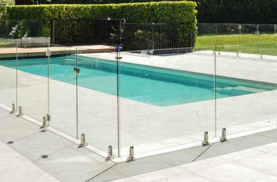 Clôture de verre — Rosemère